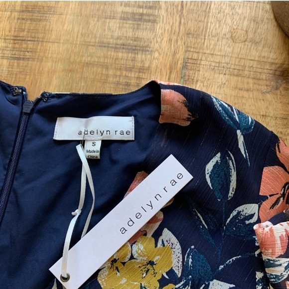 Adelyn Rae Floral Hi-Low Dress With Sheer Sleeves Size Small - Picture 13 of 16